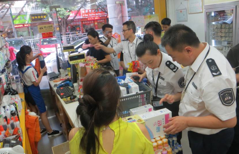 午后突查177家门店 监管重拳出击打击走私，日用百货市场迎“巡查风暴”